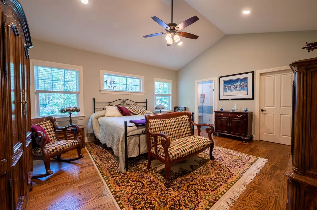 72 Mill Road North Hampton NH 03862
