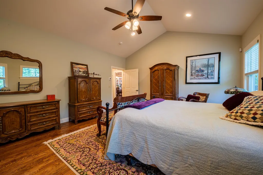 72 Mill Road North Hampton NH 03862