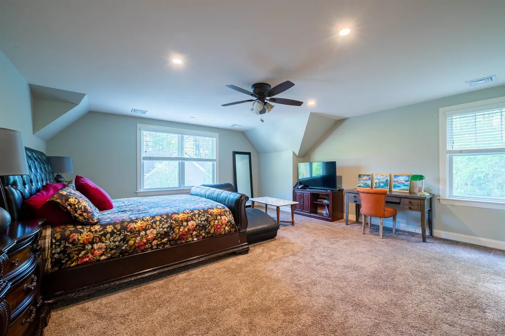 72 Mill Road North Hampton NH 03862
