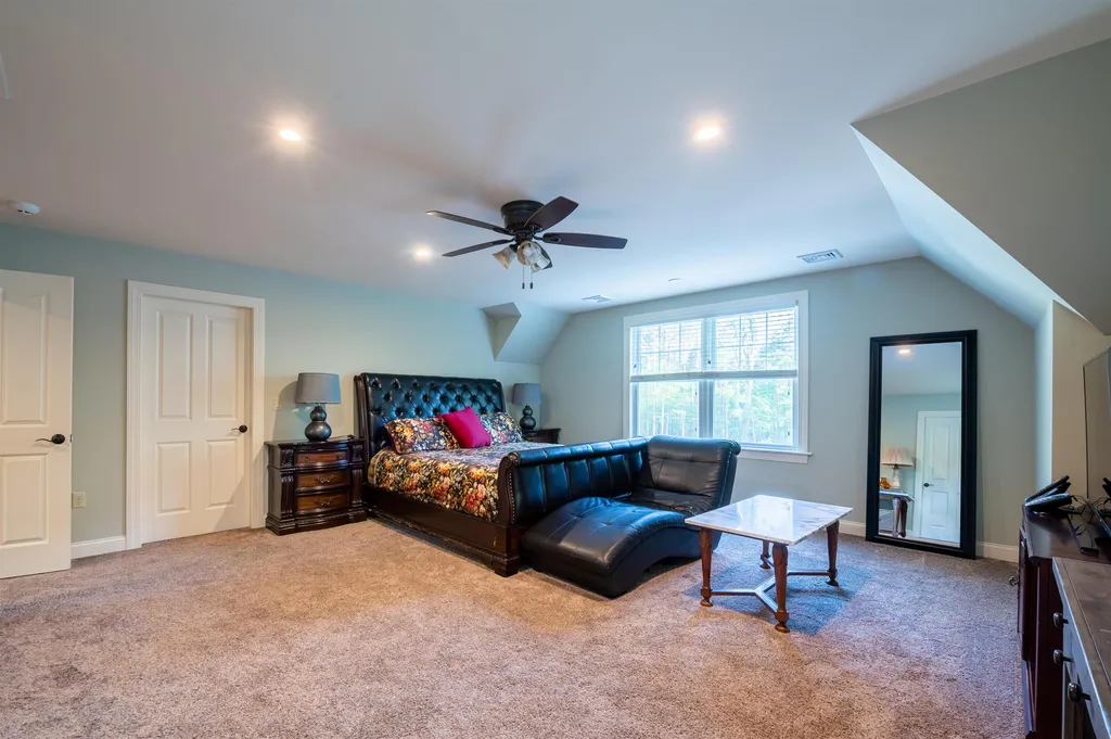 72 Mill Road North Hampton NH 03862