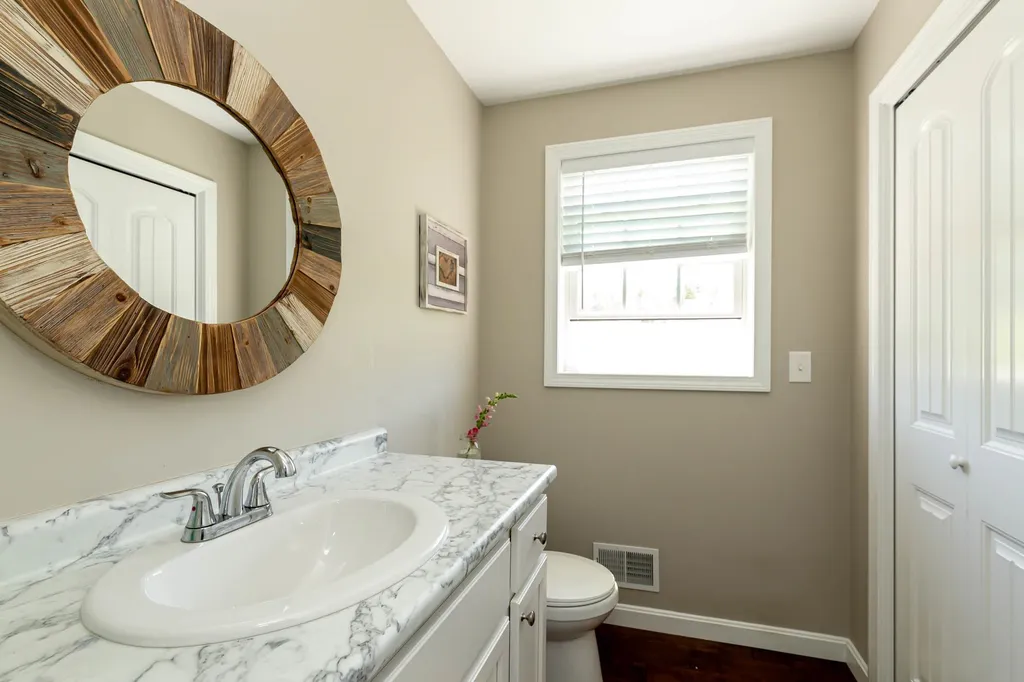 90 Richards Way Farmington NH 03835