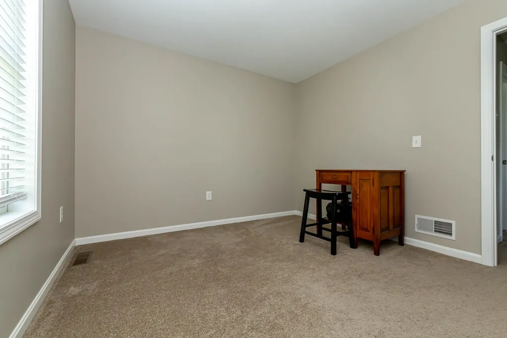 90 Richards Way Farmington NH 03835