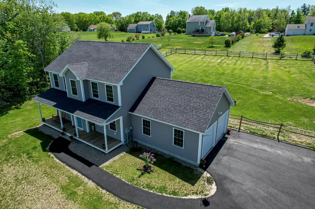 90 Richards Way Farmington NH 03835