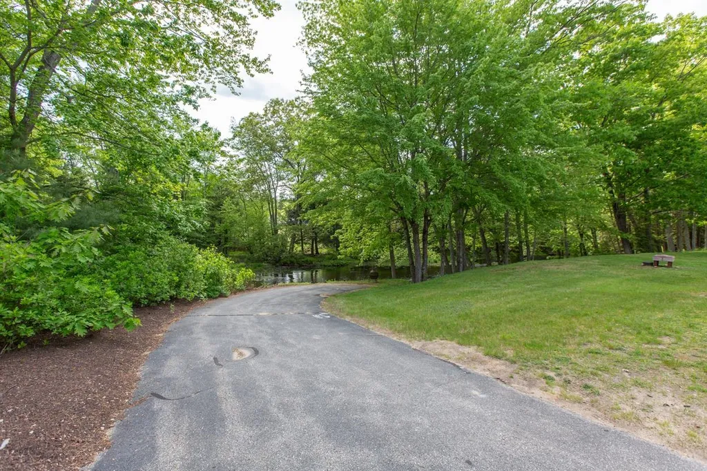 202 Route 27 Raymond NH 03077