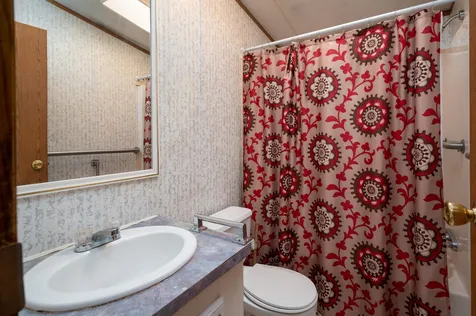 8 Moore Street Tilton NH 03276
