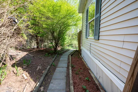 8 Moore Street Tilton NH 03276