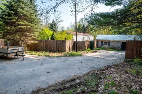 8 Moore Street Tilton NH 03276