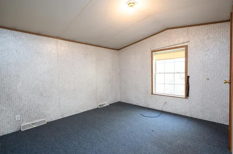8 Moore Street Tilton NH 03276