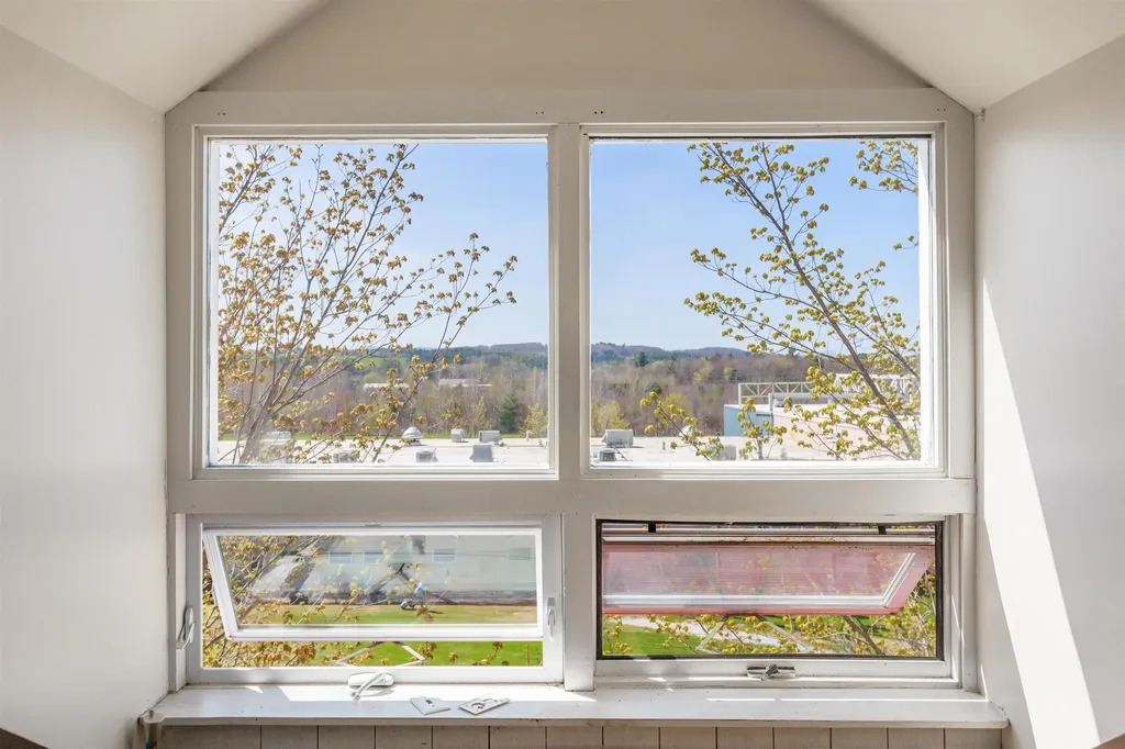 5138 Shelburne Road Shelburne VT 05482