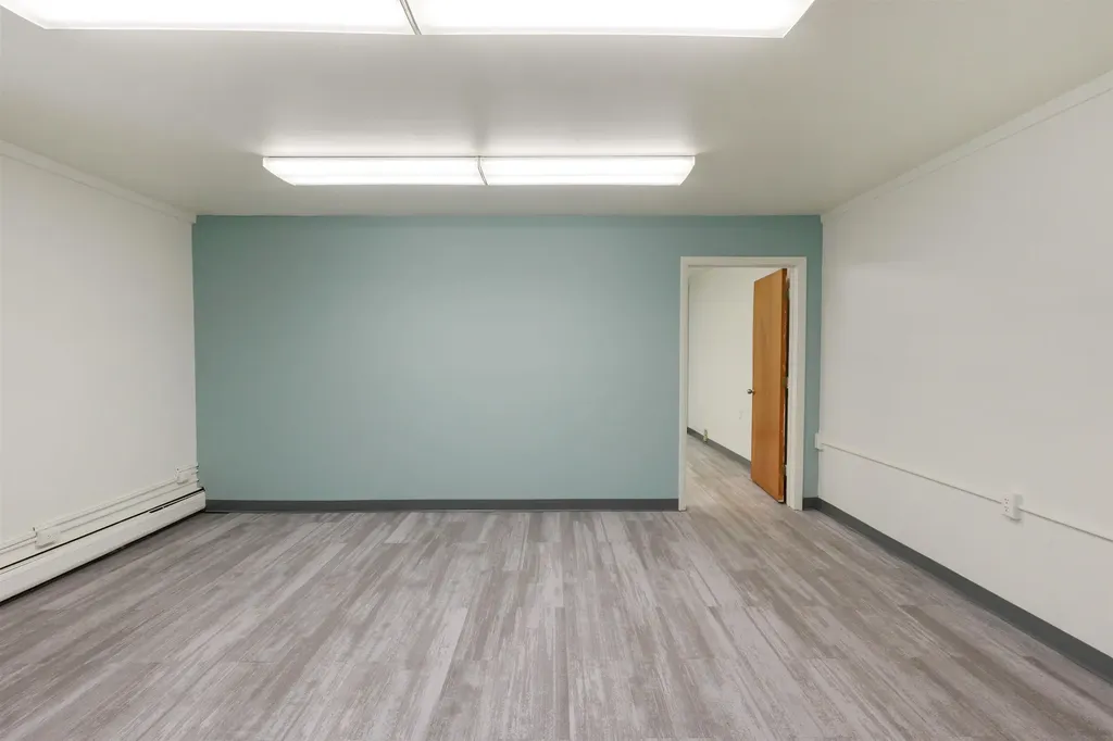 5138 Shelburne Road Shelburne VT 05482