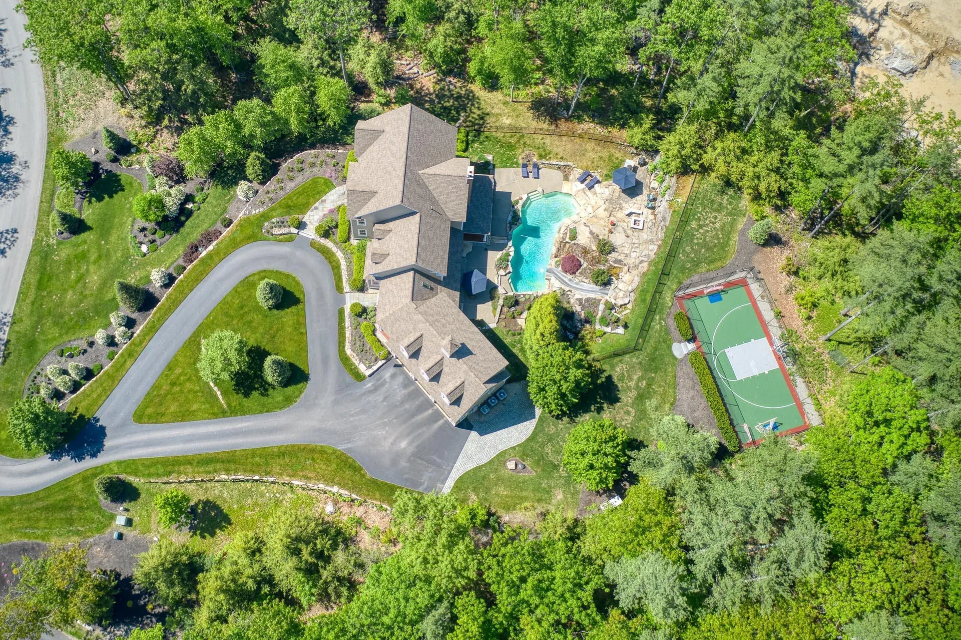 2 Trask Way Amherst NH 03031
