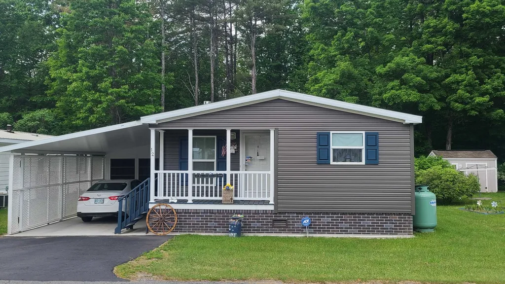 12 Eric Place Claremont NH 03743