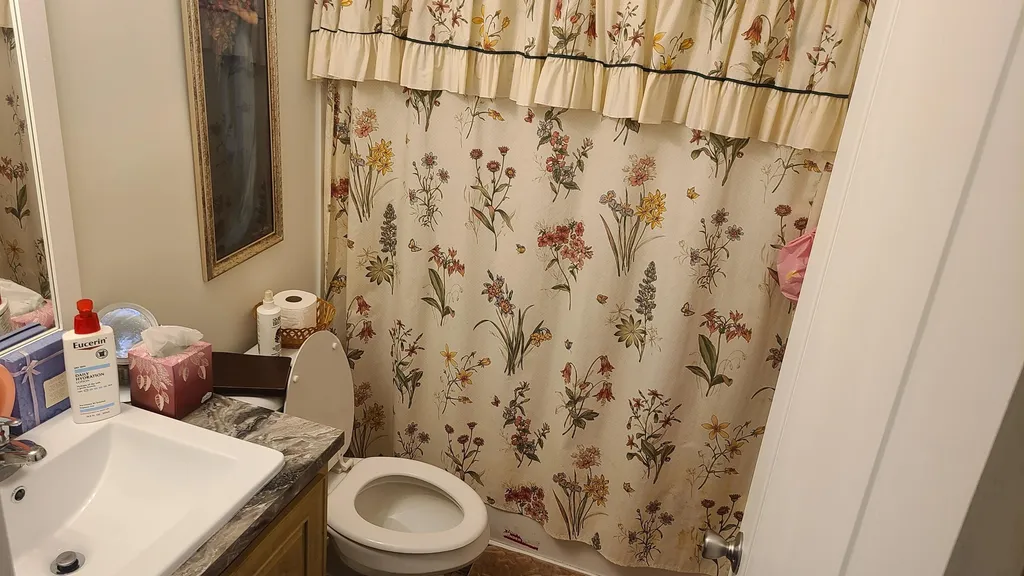 12 Eric Place Claremont NH 03743