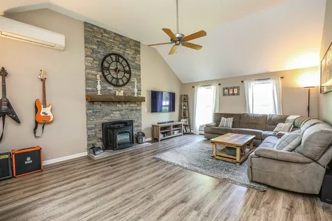 2 Sherry Lane Raymond NH 03077
