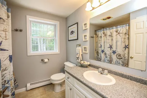 2 Sherry Lane Raymond NH 03077