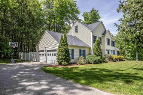 2 Sherry Lane Raymond NH 03077