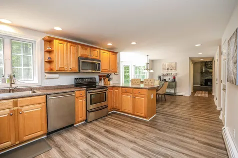 2 Sherry Lane Raymond NH 03077