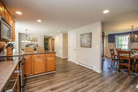 2 Sherry Lane Raymond NH 03077