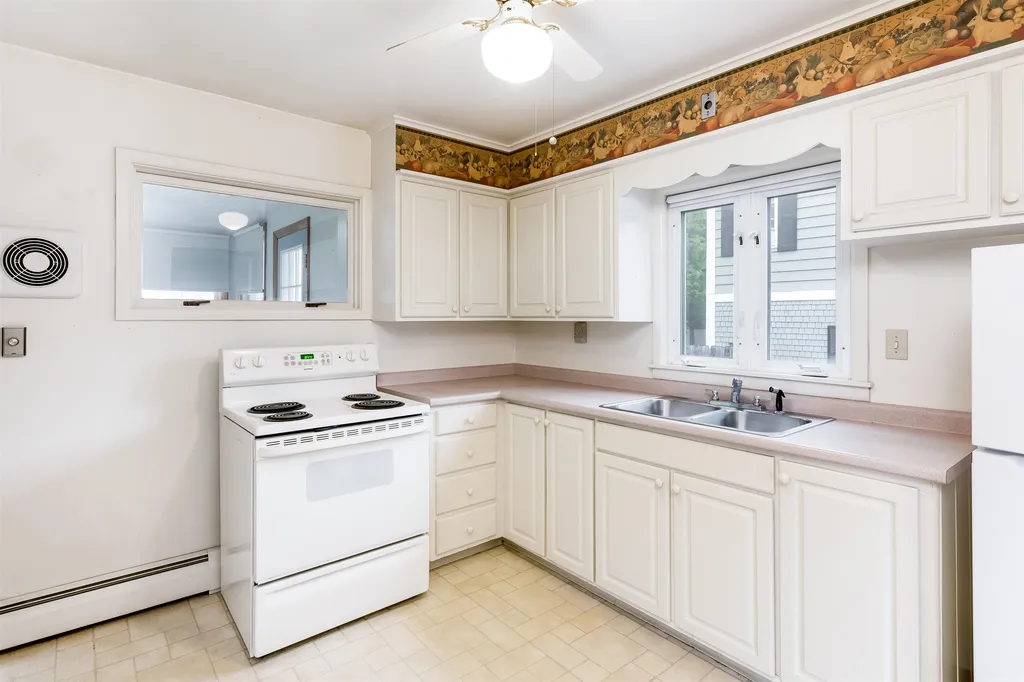 93 Birchcliff Parkway Burlington VT 05401
