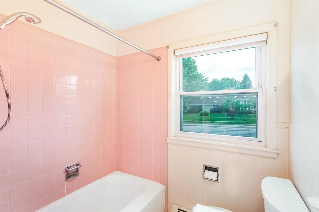 93 Birchcliff Parkway Burlington VT 05401