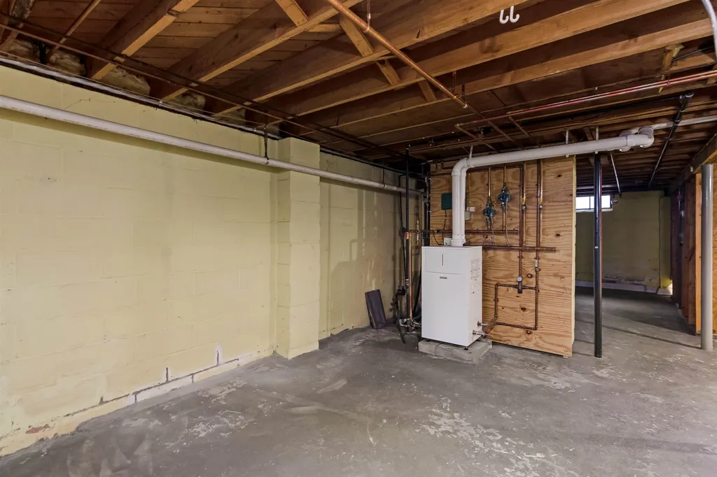 93 Birchcliff Parkway Burlington VT 05401