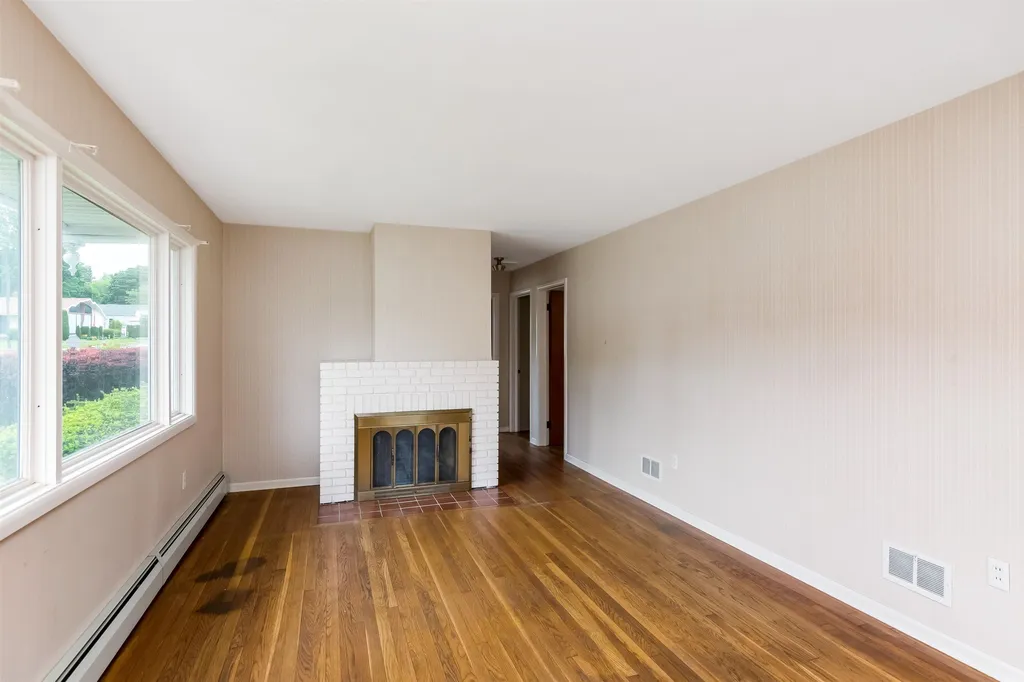 93 Birchcliff Parkway Burlington VT 05401