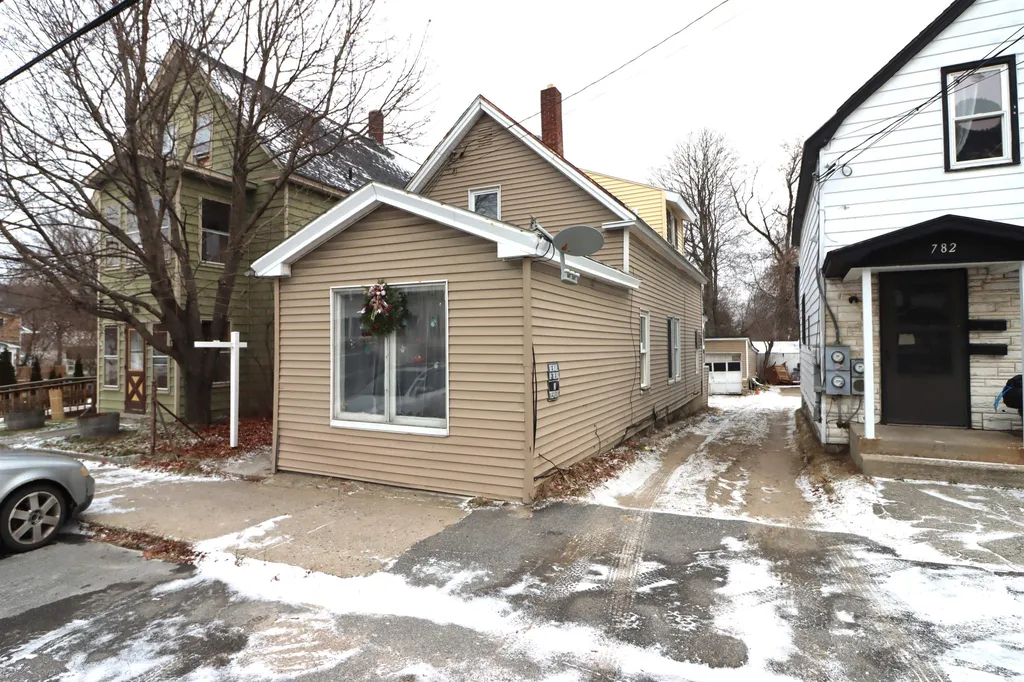 786 Third Avenue Berlin NH 03570