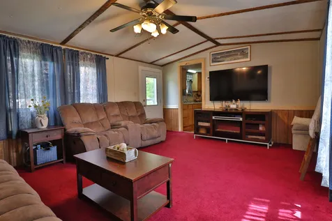 17 N Windy Road Tilton NH 03276