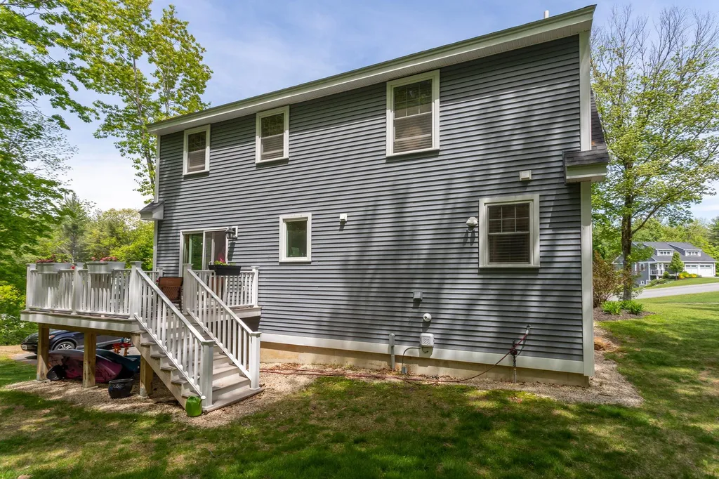 35 Wentworth Street Rollinsford NH 03869