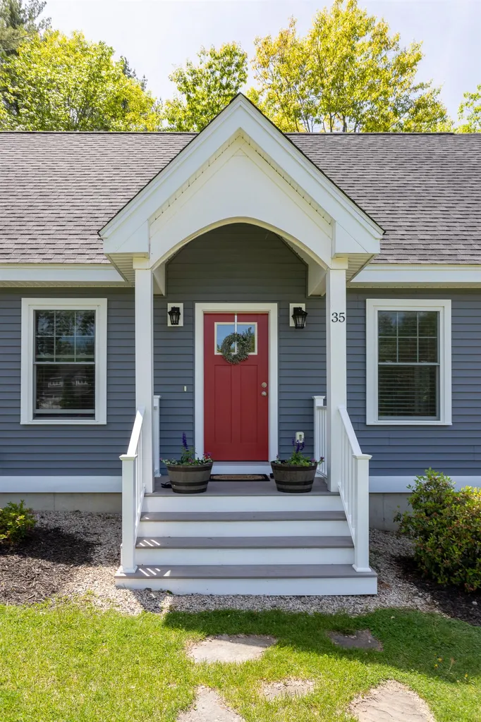 35 Wentworth Street Rollinsford NH 03869