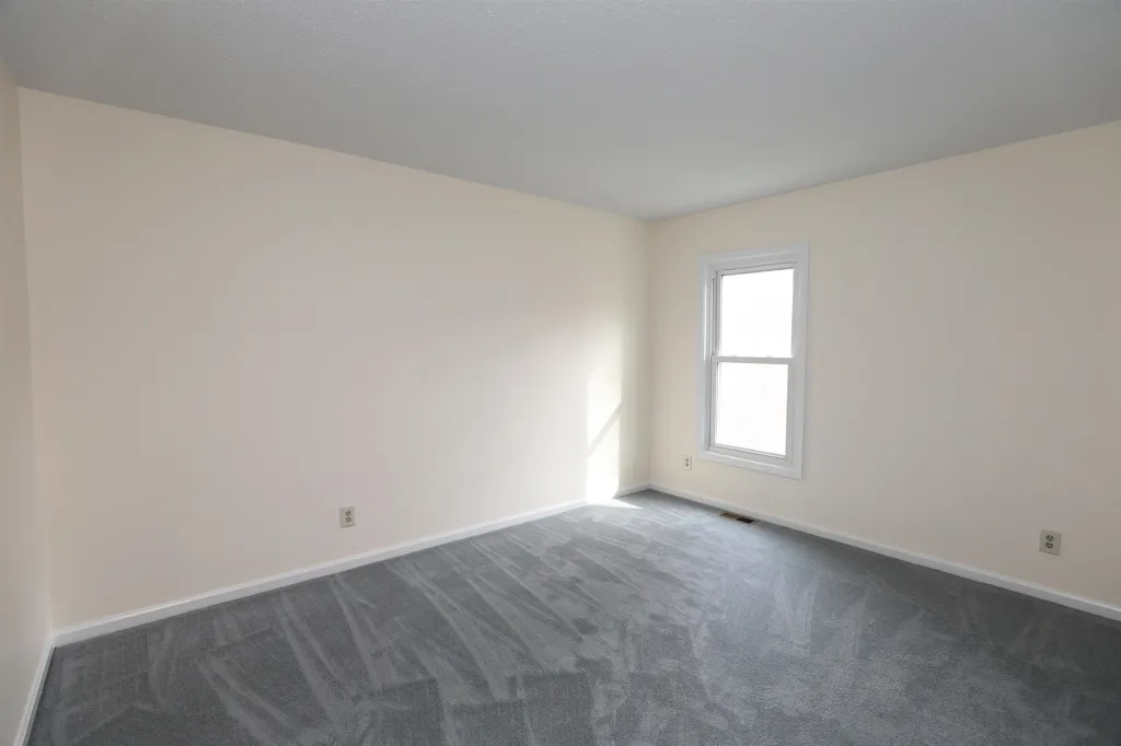 66 Preston Street Hillsborough NH 03244