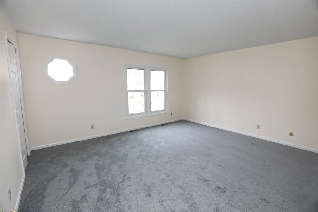 66 Preston Street Hillsborough NH 03244