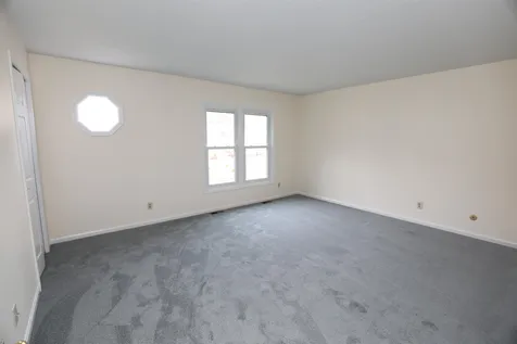 66 Preston Street Hillsborough NH 03244