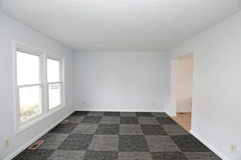 66 Preston Street Hillsborough NH 03244