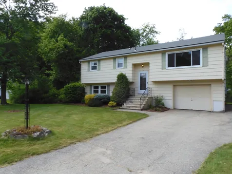 6 Loren Road Salem NH 03079-0