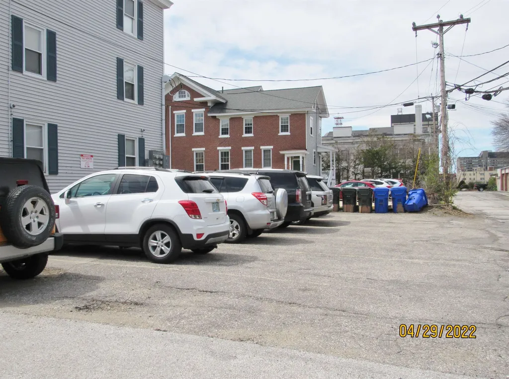 174 Concord Street Manchester NH 03104