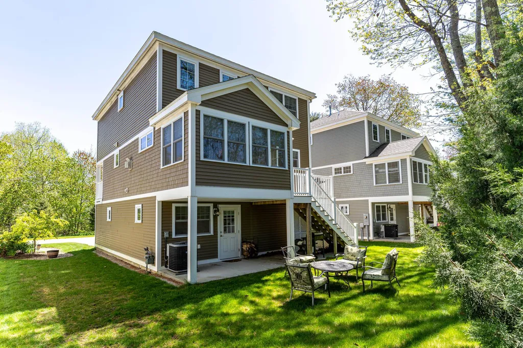 434 High Street Hampton NH 03842