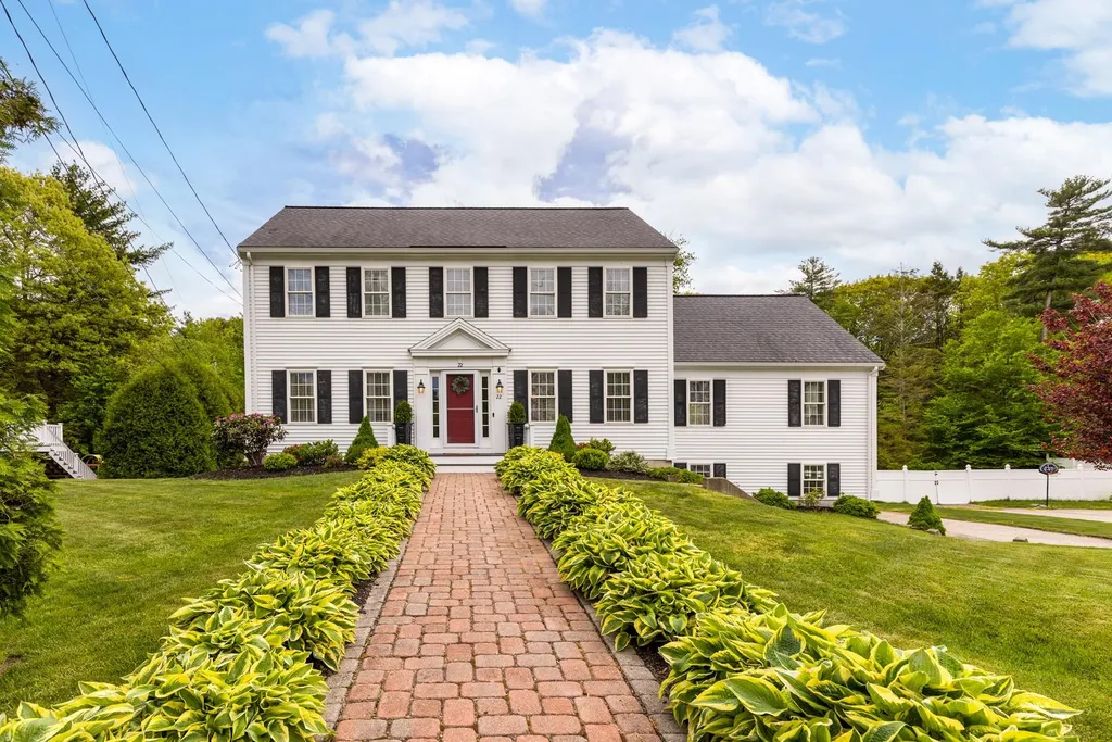 22 Greenleaf Drive Seabrook NH 03874