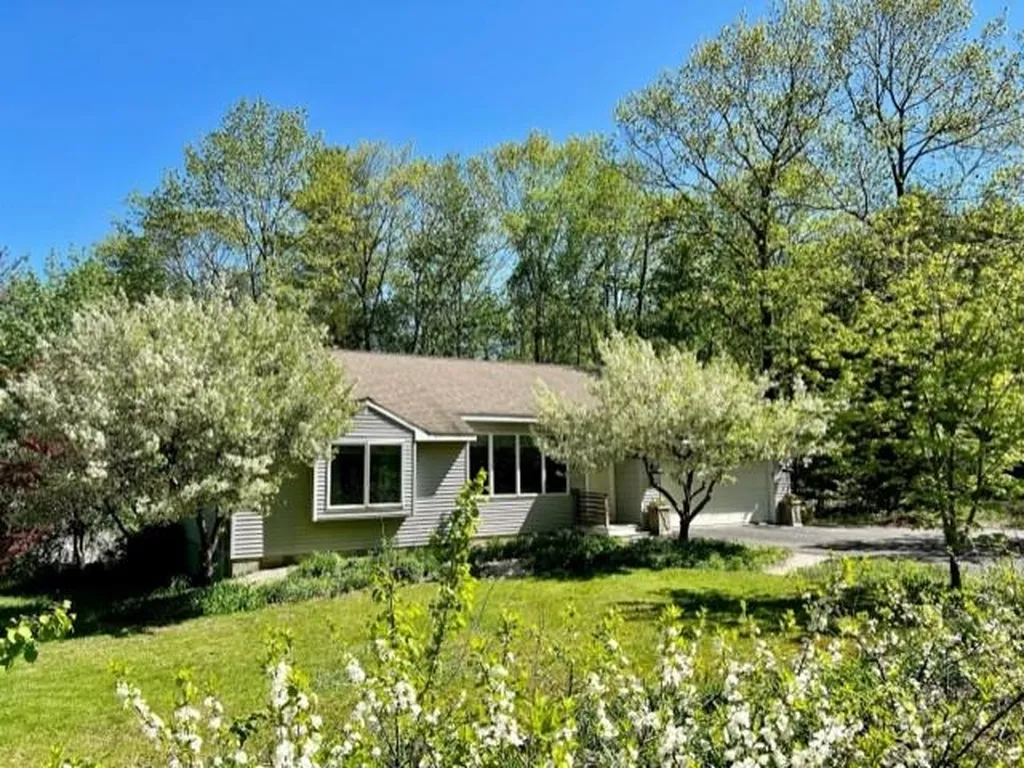 29 River Ridge Road Plymouth NH 03264