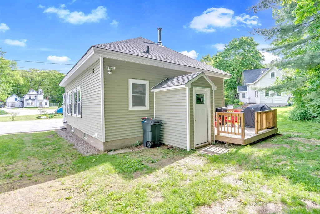 10 Gray Avenue Farmington NH 03835