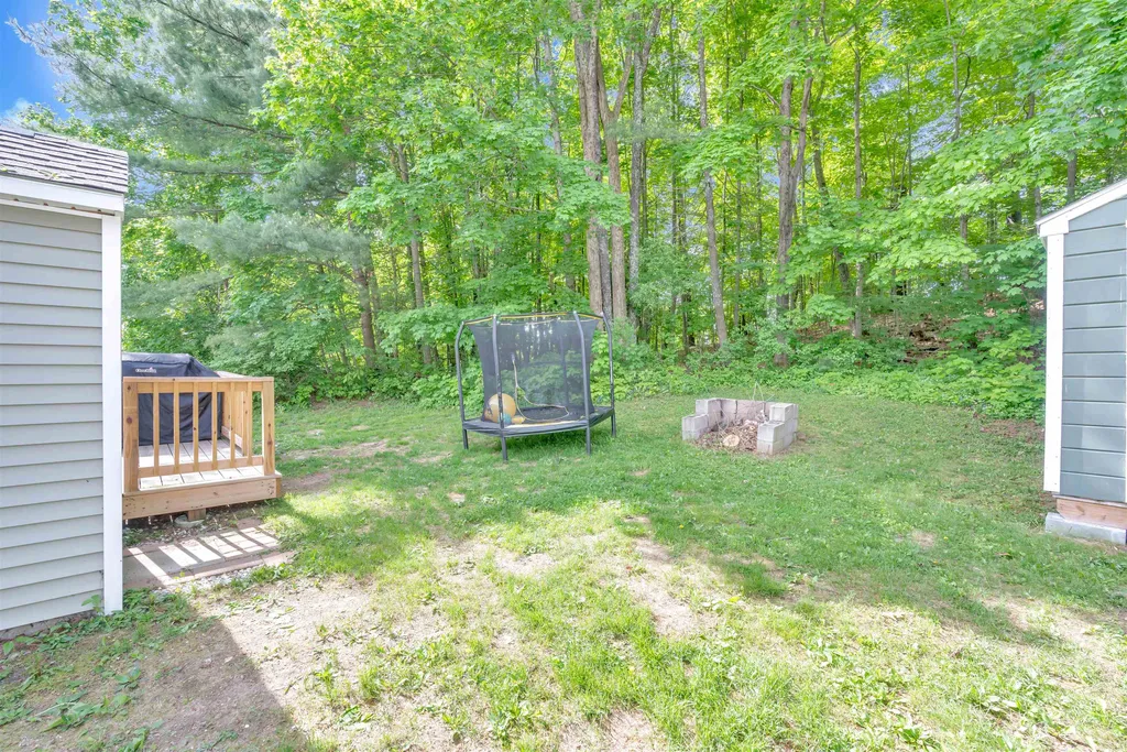 10 Gray Avenue Farmington NH 03835