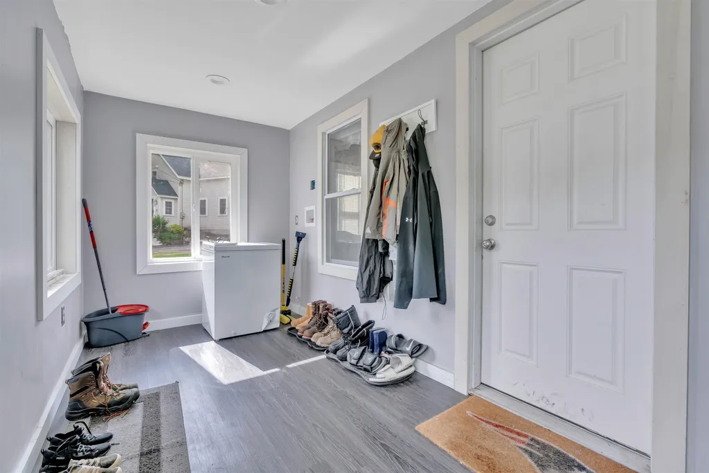 10 Gray Avenue Farmington NH 03835