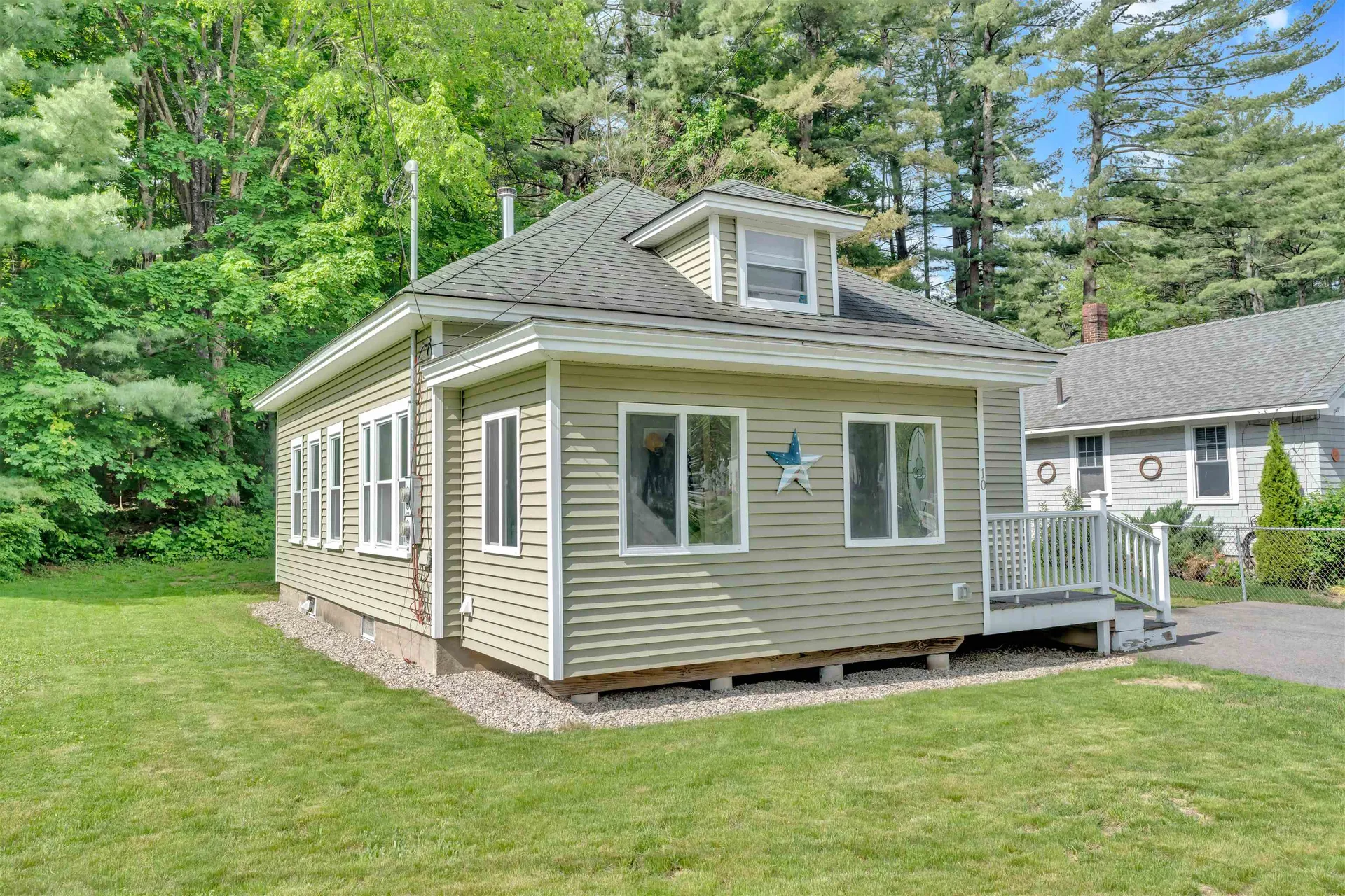 10 Gray Avenue Farmington NH 03835