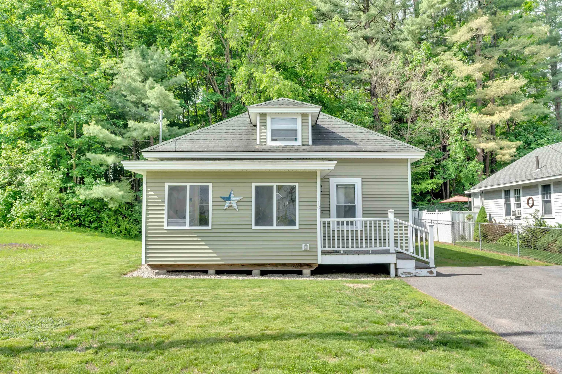 10 Gray Avenue Farmington NH 03835