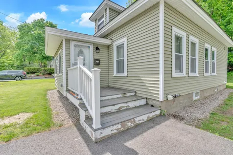 10 Gray Avenue Farmington NH 03835