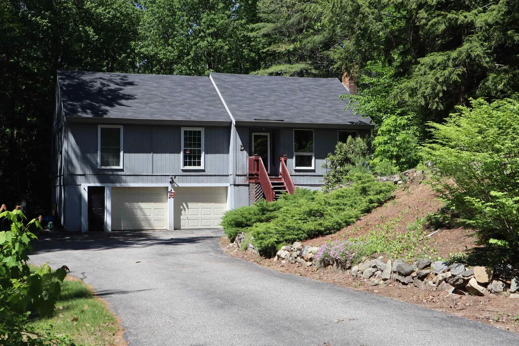 18 Bela View Drive Bow NH 03304