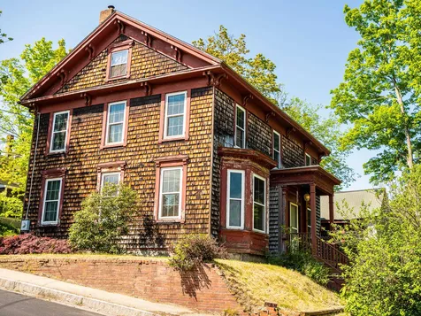 19 Mount Vernon Street Somersworth NH 03878