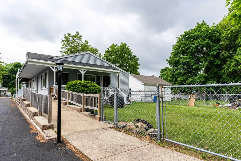 29 Walnut Street Rochester NH 03867