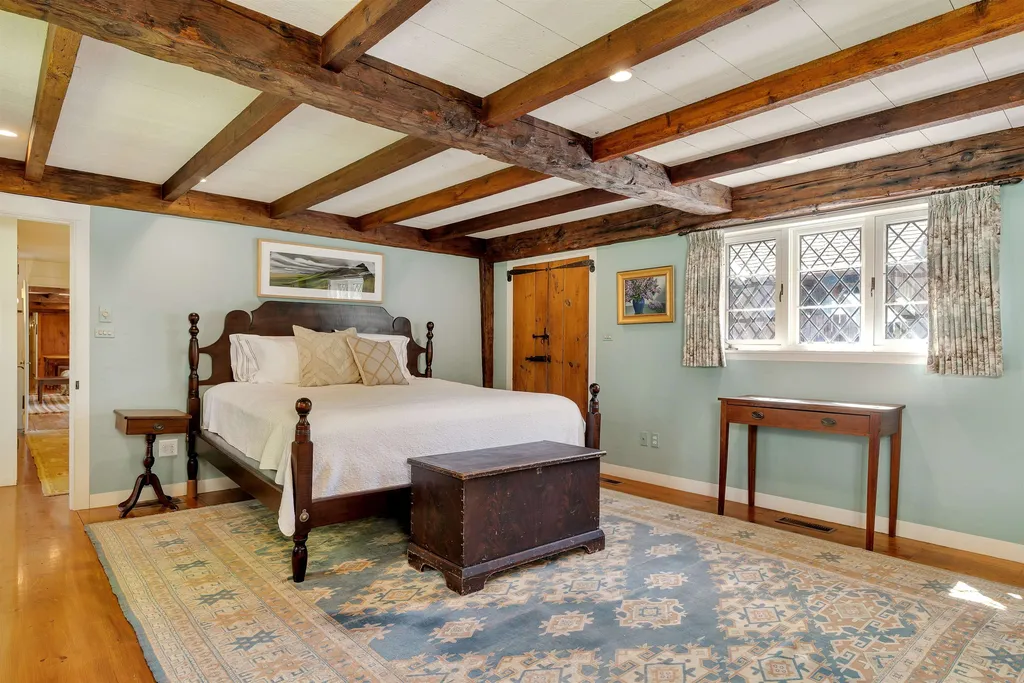 271 Baker Turn Hartford VT 05059
