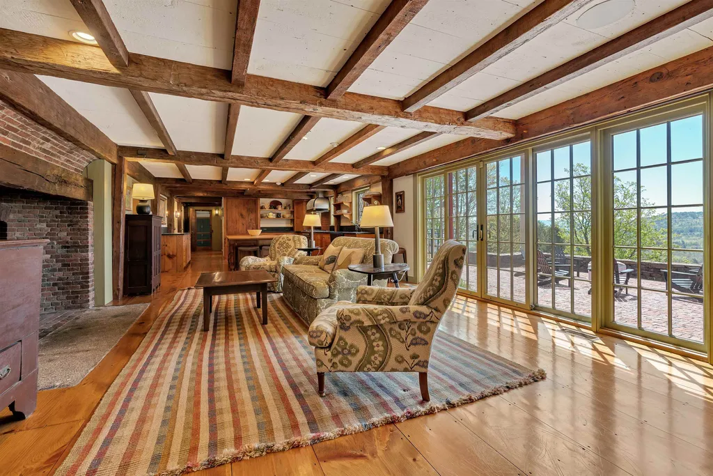271 Baker Turn Hartford VT 05059